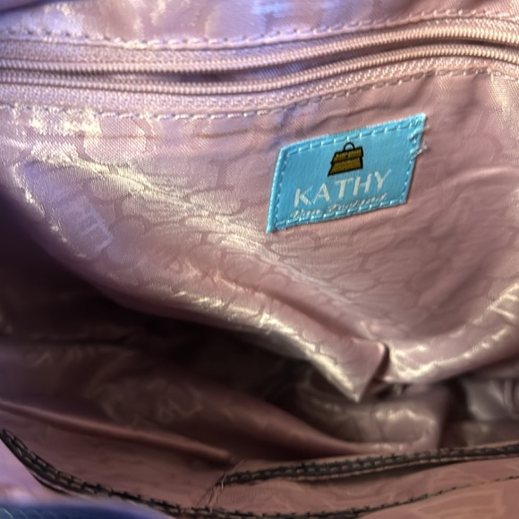 Kathy Van Zeeland - Picture 3 of 6